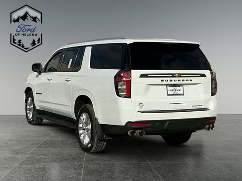 Used 2023 Chevrolet Suburban Premier image 3