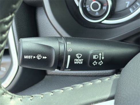 Used 2023 RAM 1500 Big Horn image 32