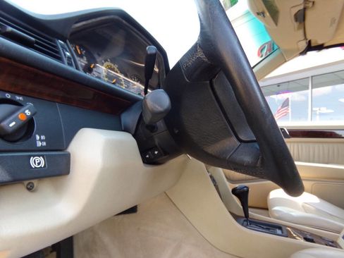 Used 1994 Mercedes-Benz E 320 Convertible image 77