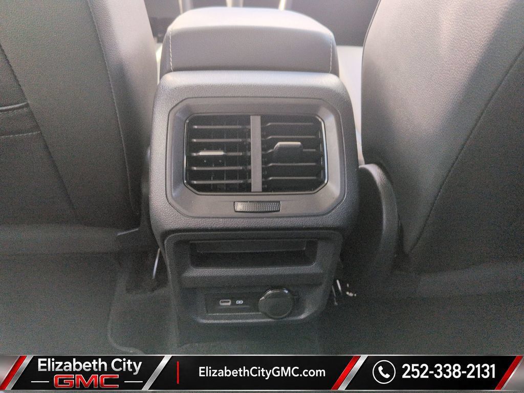 Used 2023 Volkswagen Tiguan SE FWD image 18