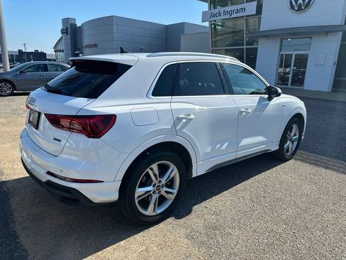 Used 2024 Audi Q3 2.0T Premium Plus w/ Premium Plus Package AWD/4WD image 3
