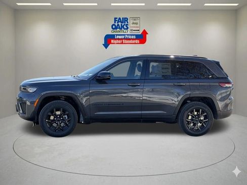 New 2026 Jeep Grand Cherokee Altitude AWD/4WD image 10