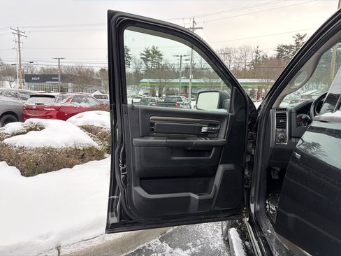 Used 2016 RAM 1500 Sport w/ Black Ram 1500 Sport Group image 11