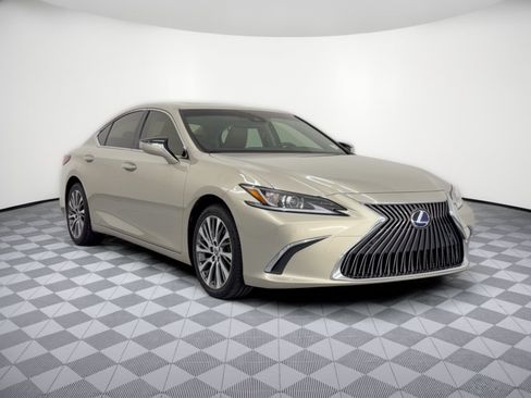 Used 2019 Lexus ES 300h w/ Premium Package FWD image 7