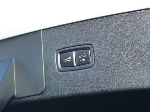 Certified 2022 Porsche Cayenne image 13