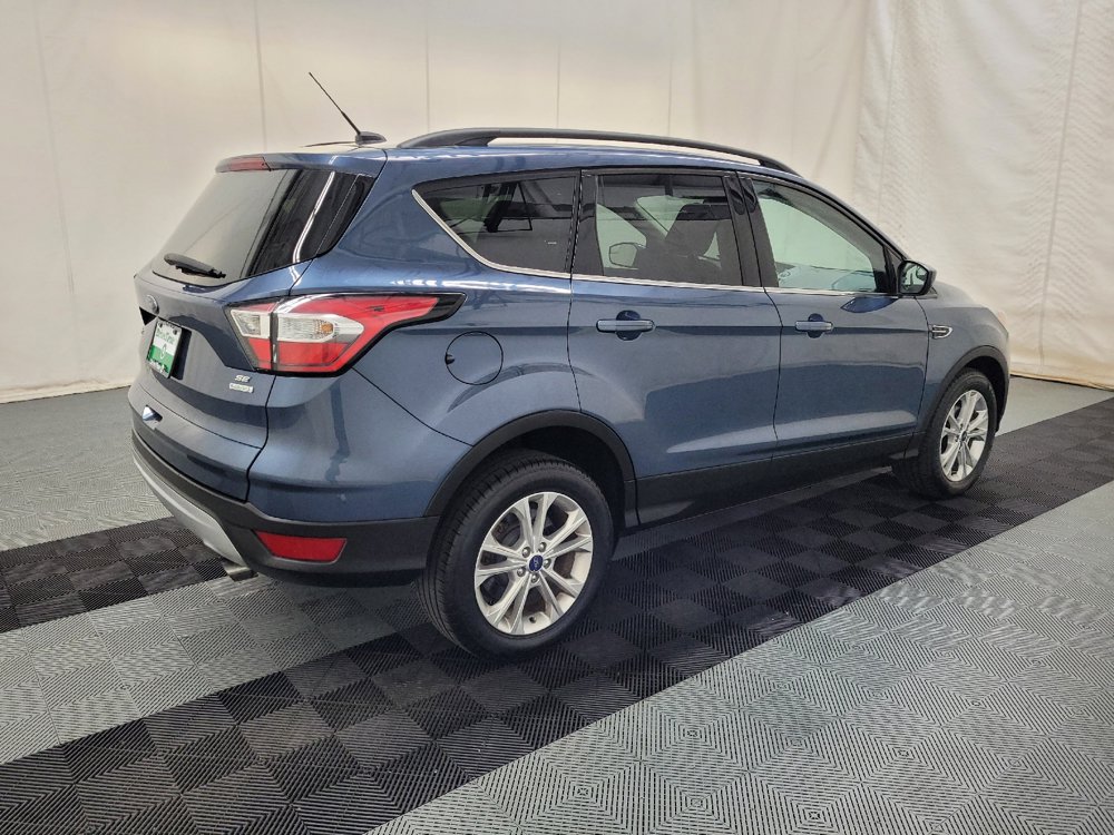 Used 2018 Ford Escape SE FWD image 10