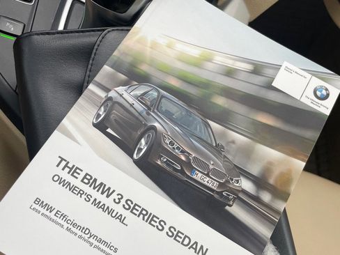 Used 2013 BMW 320i Sedan image 26