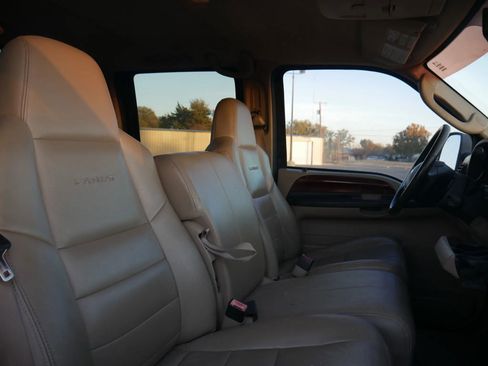Used 2006 Ford F250 Lariat image 24