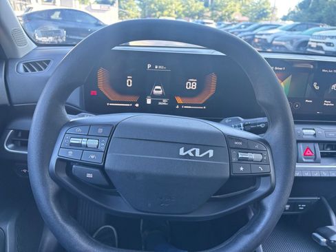 Used 2025 Kia K4 FWD image 34