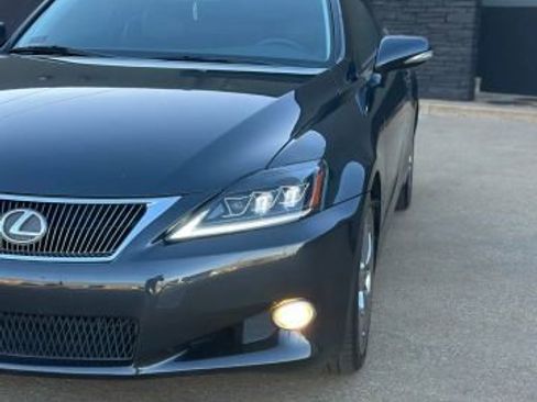 Used 2010 Lexus IS 250C image 5