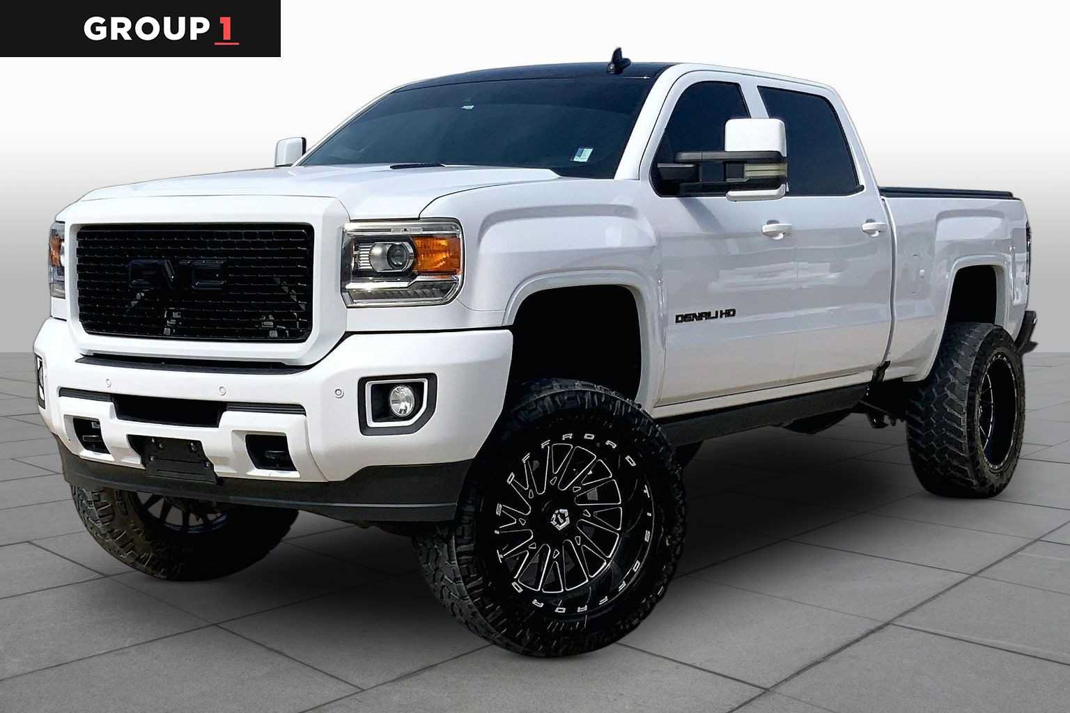 Used 2016 GMC Sierra 2500 Denali w/ Duramax Plus Package AWD/4WD image 1