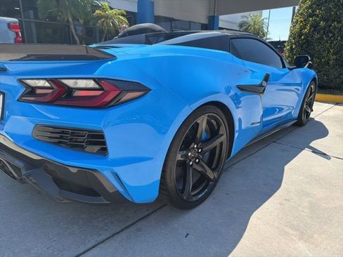 Used 2023 Chevrolet Corvette Z06 image 9