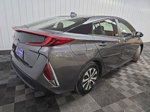 Used 2021 Toyota Prius Prime LE image 10
