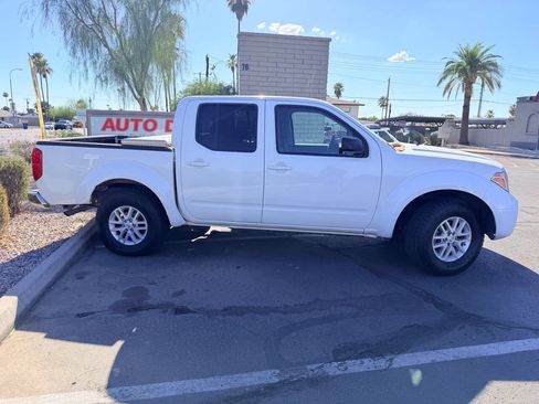 Used 2019 Nissan Frontier SV AWD/4WD image 6