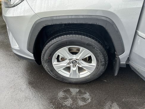 Used 2019 Toyota RAV4 XLE w/ Convenience Package AWD/4WD image 13