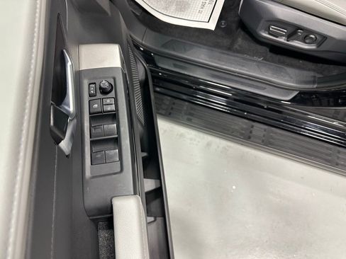 Used 2025 Toyota Sequoia Limited image 9