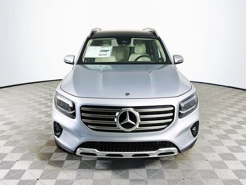 Used 2026 Mercedes-Benz GLB 250 4MATIC image 2