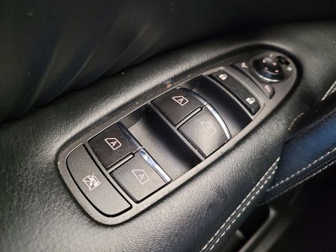 Used 2020 Nissan Armada SL image 27