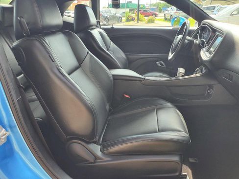 Used 2016 Dodge Challenger SXT Plus RWD image 15