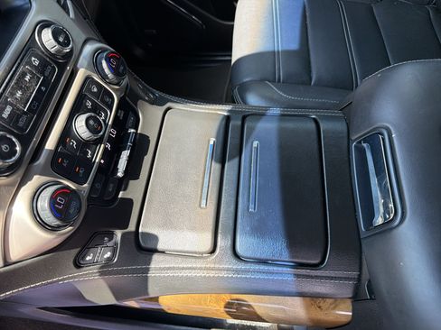 Used 2017 GMC Yukon Denali w/ Open Road Package RWD image 26