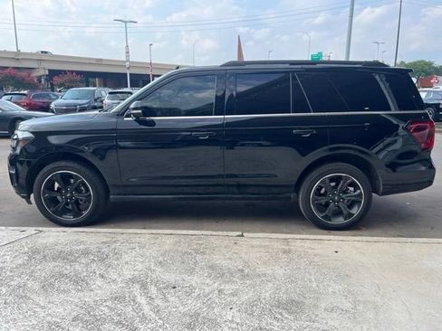 Used 2023 Ford Expedition Limited AWD/4WD image 6