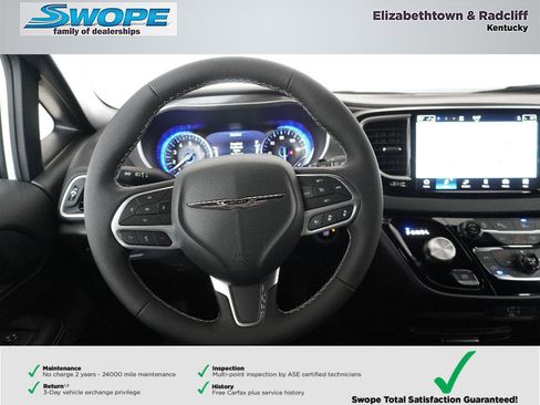 New 2026 Chrysler Voyager LX image 17