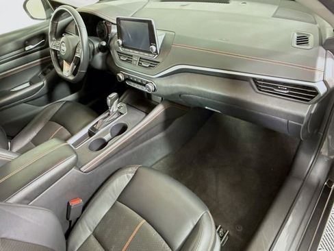 Certified 2022 Nissan Altima 2.5 SR w/ Midnight Edition Package image 30