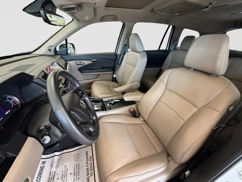 Used 2021 Honda Pilot Touring image 13