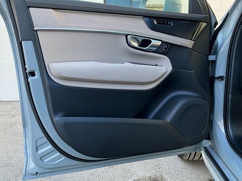 New 2026 Volvo XC90 T8 Plus w/ Protection Package Premier image 10