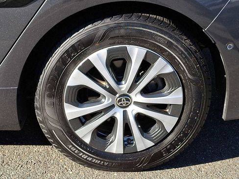 Used 2021 Toyota Prius Prime Limited FWD image 6