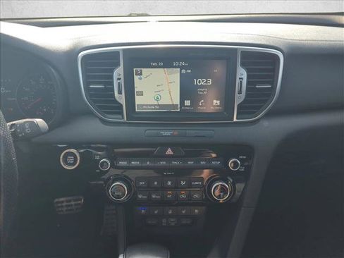 Used 2018 Kia Sportage SX image 12