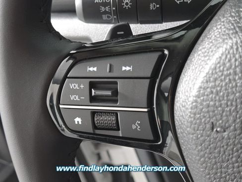 Certified 2025 Honda Pilot EX-L image 27