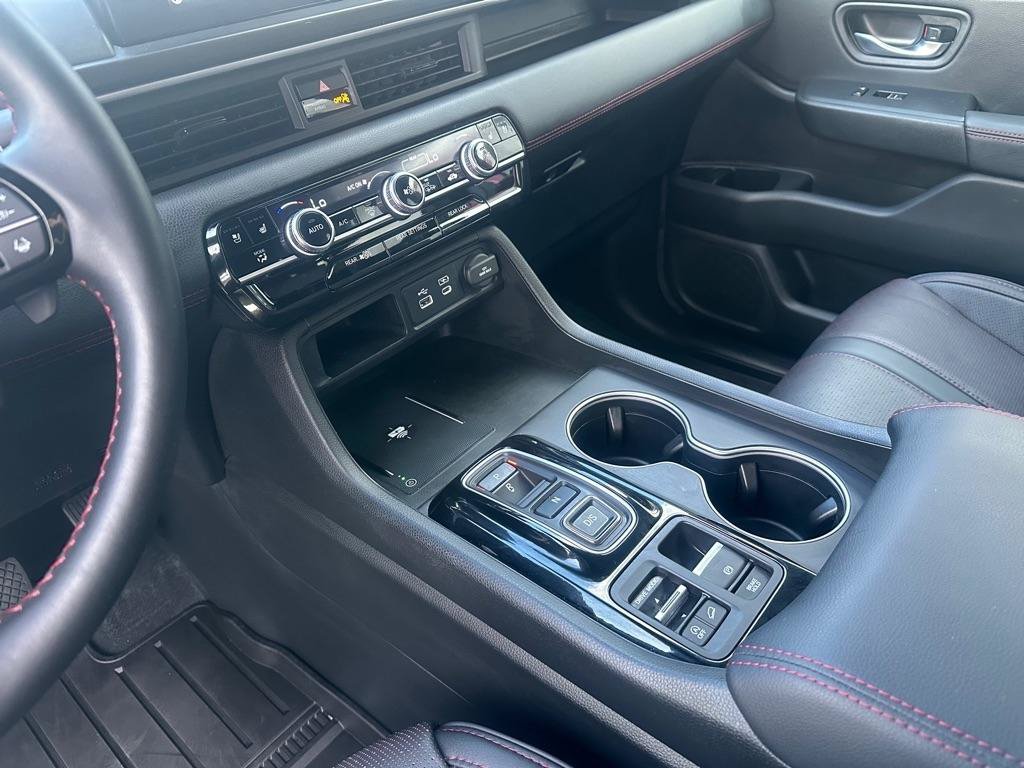Used 2025 Honda Pilot Black Edition image 22