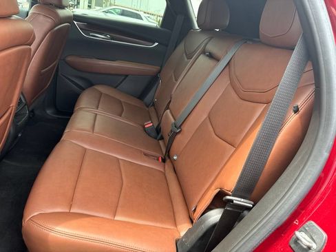 Used 2020 Cadillac XT5 Premium Luxury FWD image 6