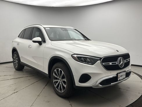 Used 2024 Mercedes-Benz GLC 300 4MATIC image 7
