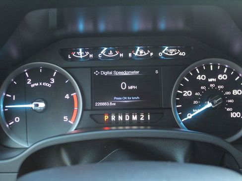 Used 2019 Ford F250 XL w/ STX Appearance Package image 12