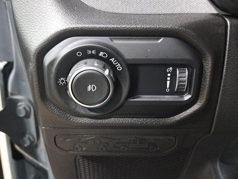 Certified 2024 Jeep Wrangler Willys image 28