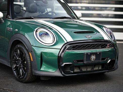 Used 2023 MINI Cooper S image 2