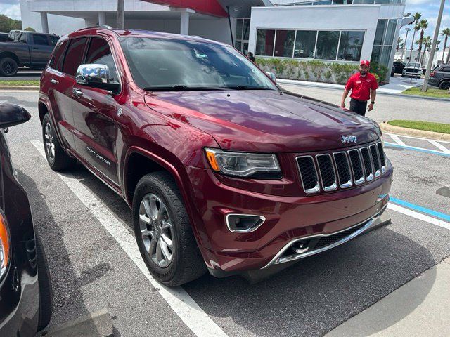 Used 2016 Jeep Grand Cherokee Overland AWD/4WD image 2