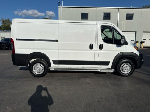 Used 2025 RAM ProMaster 2500 w/ U-Haul Equipment Group FWD image 2