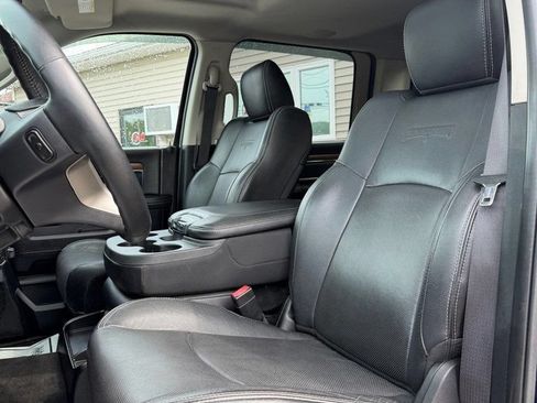 Used 2015 RAM 1500 Laramie w/ Convenience Group AWD/4WD image 10