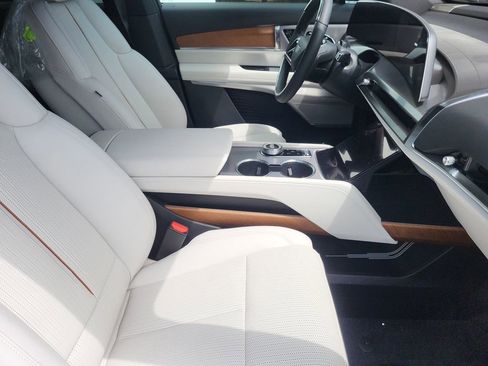 New 2026 Cadillac Vistiq Sport image 9