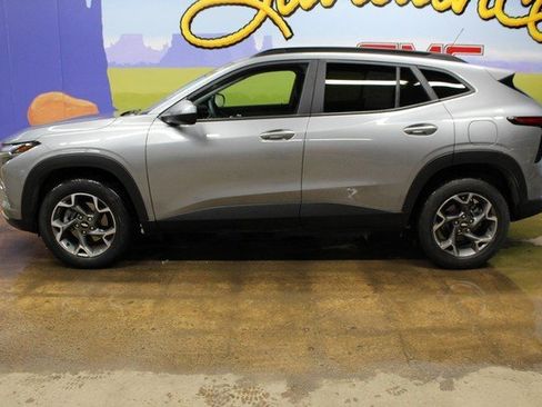 Certified 2024 Chevrolet Trax LT image 7