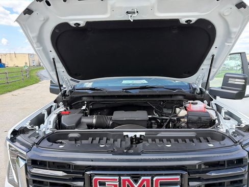 New 2026 GMC Sierra 2500 Pro w/ Convenience Package AWD/4WD image 6