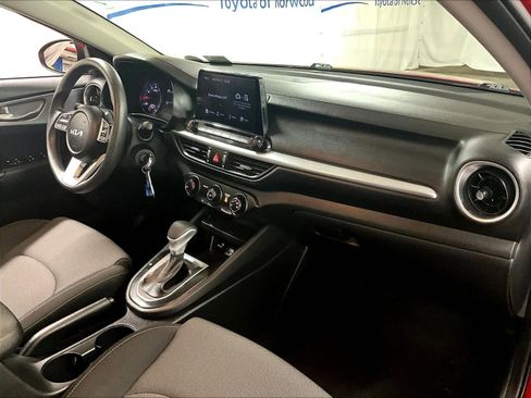 Used 2022 Kia Forte LXS w/ LXS Technology Package image 14