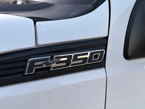 Used 2013 Ford F350 XL w/ Camper Pkg image 19