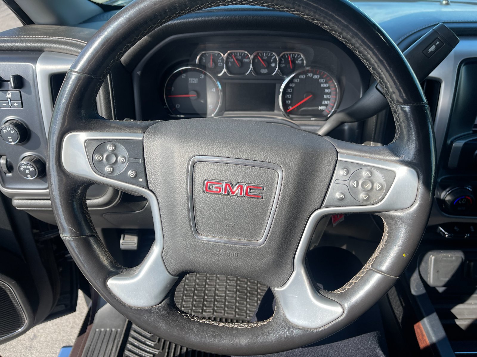 Used 2016 GMC Sierra 3500 SLT w/ Duramax Plus Package AWD/4WD image 26