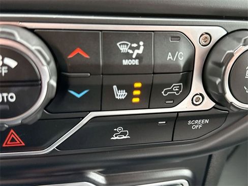 Used 2023 Jeep Gladiator Rubicon w/ LED Lighting Group image 29