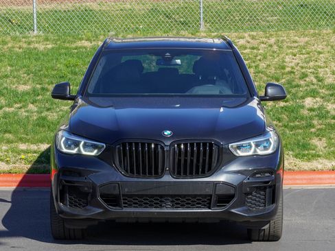 Used 2023 BMW X5 M50i w/ Executive Package image 3