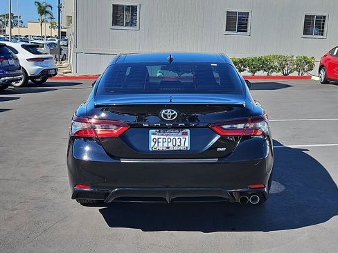 Used 2023 Toyota Camry SE image 7